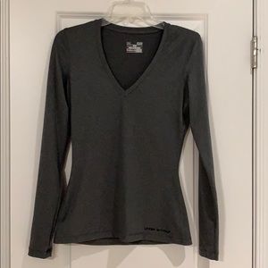 Gray Long Sleeve V-Neck Fitted T